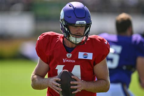 Sam Darnold highlights starters as Vikings release first unofficial depth chart - Athlon Sports