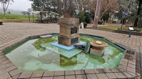 Police search for culprits responsible for Dog on the Tuckerbox vandalism | The Canberra Times ...