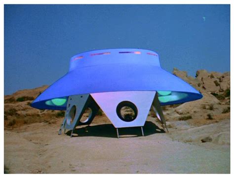 58 best THE INVADERS (1967-1968) images on Pinterest | Science fiction, Tv series and Roy thinnes