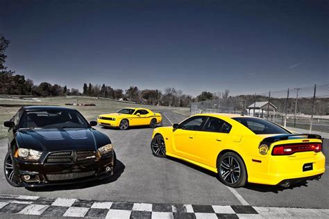 2012 Dodge Charger SRT8 Super Bee Review, Specs, Pictures & Price