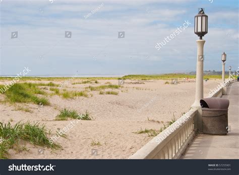 The Boardwalk And Beach Of Seaside, Oregon Stock Photo 57255901 : Shutterstock