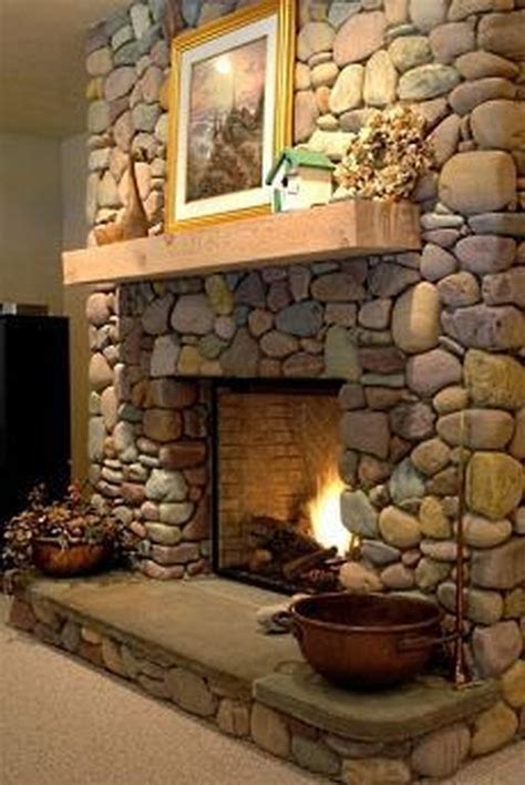 20+ Traditional Stone Fireplace Decorating Ideas You Can Copy | Stone fireplace designs, River ...