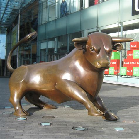 Bronze Bull sculpture - onlyartsculpture.com