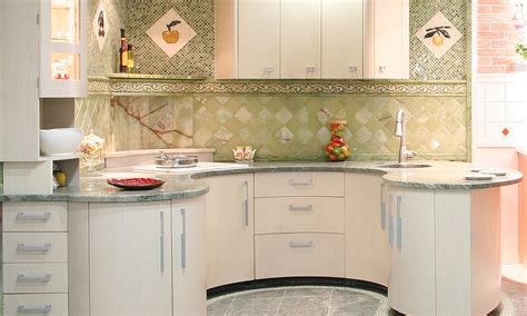 SMC Stone | Costa Esmeralda Top & 4”x4” Green Onyx Tile Backsplash