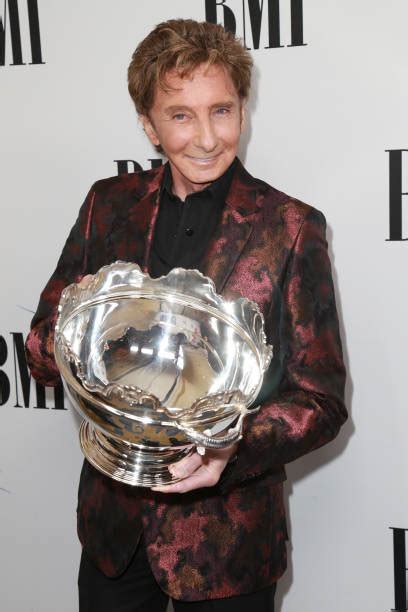 Barry Manilow In Concert - Newark, NJ Photos and Images | Getty Images