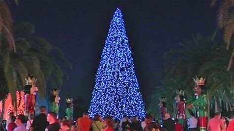 Orlando lights up official Christmas tree