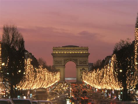 Discovering The City of Lights by Christmas | Paris Design Agenda