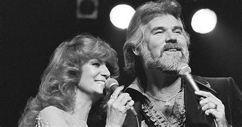 Kenny Rogers And Dottie West Perform "Every Time Two Fools Collide" Duet