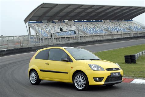 2007 Ford Fiesta Zetec S "Anniversary" Edition Review - Top Speed