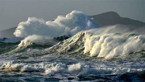 Weather: 8m waves, gale-force winds storming towards New Zealand | Newshub