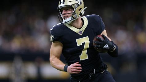 New Orleans Saints QB Taysom Hill great at football, but poor juggler