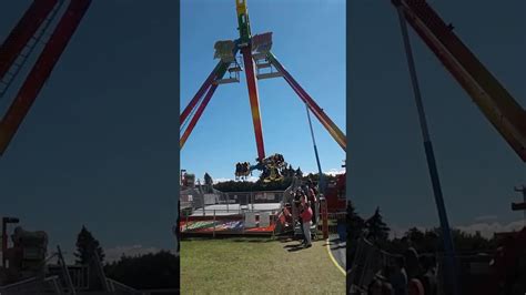 Horrible accident at amusement park - YouTube