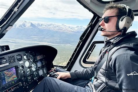 Epic Helicopter Tour with Glacier Landing in Denali with TEMSCO