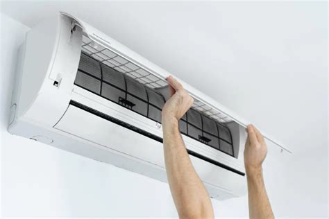 Cleaning AC Vents for Better Air Quality & Efficiency