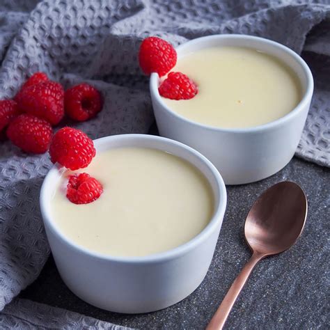 Creme Anglaise (vanilla custard) - Caroline's Cooking