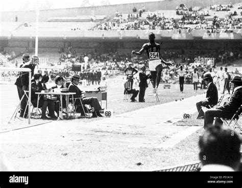 Bob Beamon at the Mexican Olympics, 1968 Stock Photo - Alamy