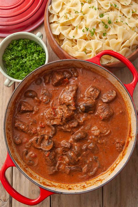 Easy Hungarian Goulash Recipe