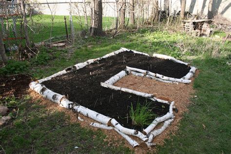 Brain Seeds: Making a Raised Bed Garden with Logs