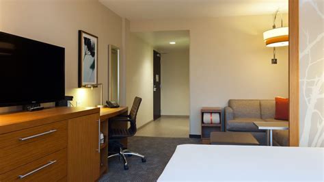 Hotels Near Millennium Park Chicago | Hyatt Place Chicago/River North