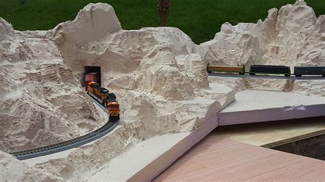 Progress on a Z Scale Mountain Diorama! Album in Comments. : r/modeltrains