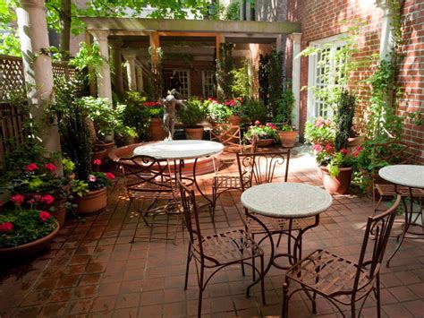 Mediterranean Garden Patio | Amber Freda | HGTV