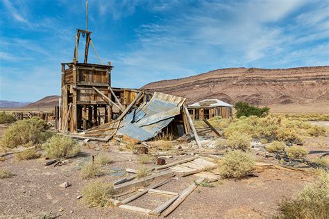 Abandoned Mine | Abandoned Mine Bonnie Claire Ghost Town Nye… | Flickr