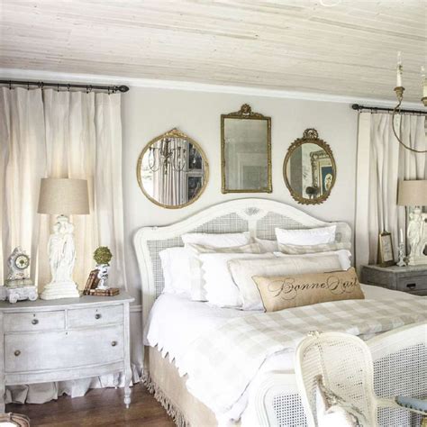 Ideas for French Country-Style Bedroom Decor