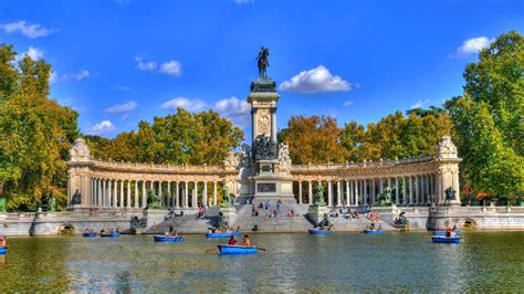 Parque del Buen Retiro | Madrid, Spain | Attractions - Lonely Planet