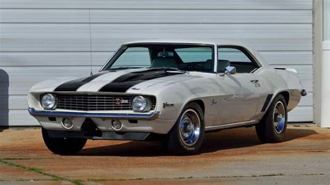 1969 Chevrolet Camaro Z28 302/290 HP, 4-Speed | Mecum Auctions ...