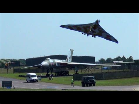 Vulcan XH558 Bomber Airshow Display: A Glimpse into Aviation History | SchoolTube