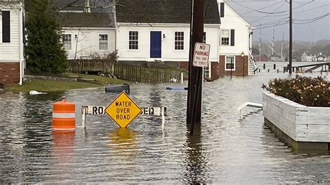 Strong Storm Knocks Out Power to Thousands, Causes Some Flooding – NBC ...