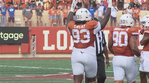 4 Texas Longhorns players honored with Big 12 awards | kens5.com