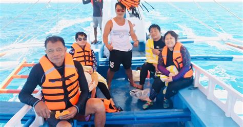 Boracay Island Hopping Shared Tour with Lunch | Guide to the Philippines