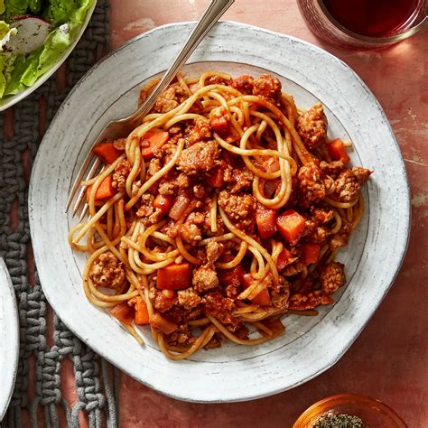 Recipe: Spaghetti Bolognese with Butter Lettuce Salad & Creamy Italian Dressing - Blue Apron