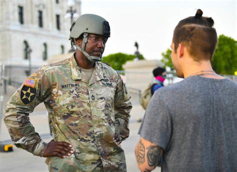 Minnesota Guard Soldier eases tensions with protesters > National Guard ...