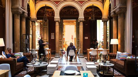 The 10 best Lisbon restaurants for design lovers | Lisbon restaurant, Lisbon cafe, Lisbon