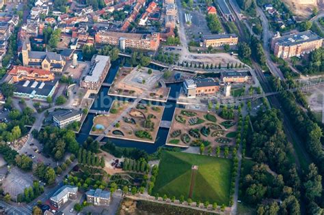 Gronau (Westfalen) aus der Vogelperspektive: Parkanlage Gronau LAGA mit Kanälen, Garteninseln ...