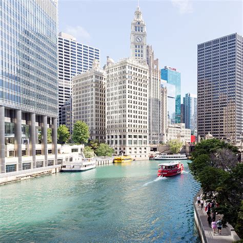 Chicago Architecture Boat Tour on the Chicago River - Christobel Travel