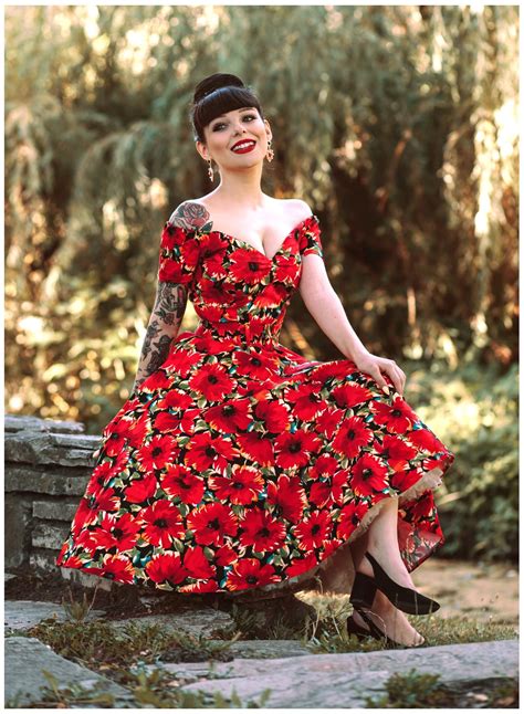 Dee Dee Red Poppy Black 50s Full Circle Dress - British Retro