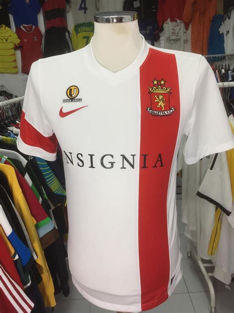 Valletta Home football shirt 2015 - 2016. Sponsored by Insignia