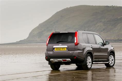 Nissan X-TRAIL Platinum edition (2012) - picture 6 of 10 - 3000x2000