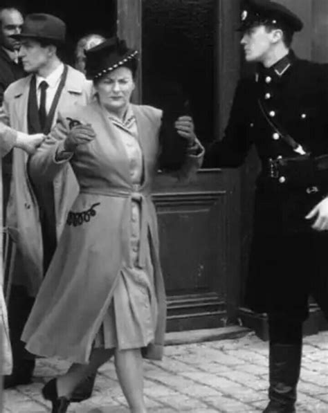 Brenda Blethyn (Auguste van Pels) | Actresses, Captain hat, Fashion