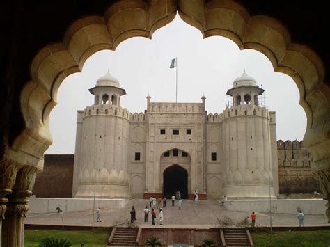 Lahore Fort: a masterpiece from the time of the brilliant Mughal civilization (PHOTOS) | BOOMSbeat