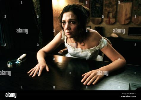 MAGGIE GYLLENHAAL, SECRETARY, 2002 Stock Photo - Alamy