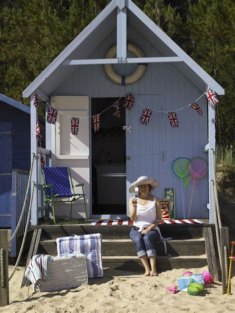 17 Best images about Beach Hut Interiors on Pinterest | Fabrics, Soft ...