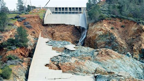 California's Oroville Dam Could Be Built On Shaky Ground | Here & Now