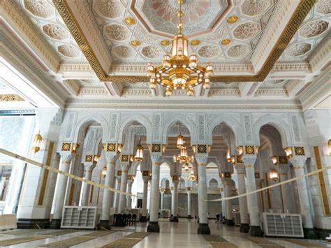 Mecca , Saudi Arabia- Makkah - Al Haram Mosque from Inside Editorial ...