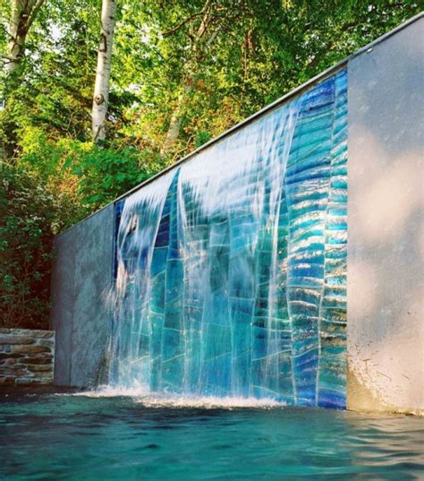 49 Amazing Outdoor Water Walls For Your Backyard - DigsDigs