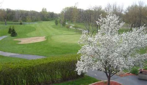 Muskego Lakes Country Club in Muskego, Wisconsin, USA | Golf Advisor