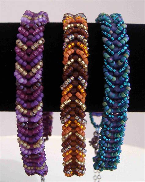 Herringbone bracelets with #8 seed beads | Seed bead tutorial, Beading ...